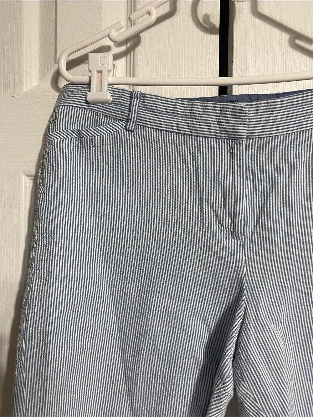 Talbots classic walking Bermuda blue & white seersucker shorts size 14P - Picture 3 of 11